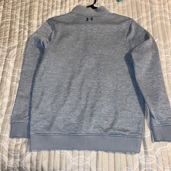 Small grey under armour pullover - Picture 2 of 2